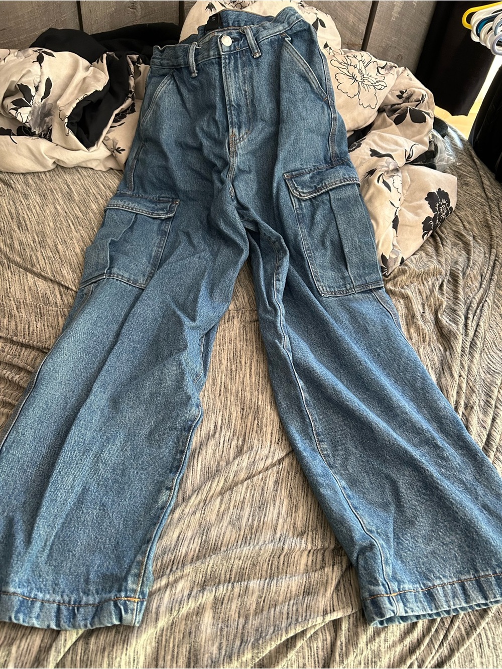 H&M Men's Light Blue Cargo Denim Jeans